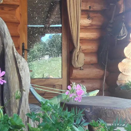Fuste Insolite Avec Balcon Et Terrasse Dans Les Vosges - Fr-1-589-241 *