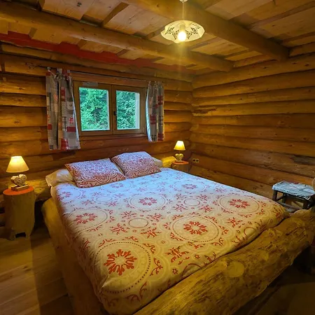 Fuste Insolite Avec Balcon Et Terrasse Dans Les Vosges - Fr-1-589-241 * Le Tholy