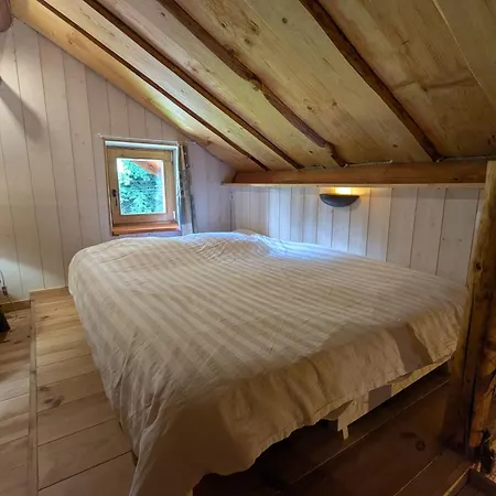 Fuste Insolite Avec Balcon Et Terrasse Dans Les Vosges - Fr-1-589-241 Lantställe