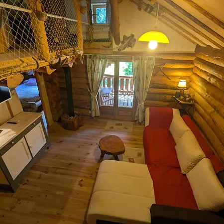 Fuste Insolite Avec Balcon Et Terrasse Dans Les Vosges - Fr-1-589-241 Lantställe *