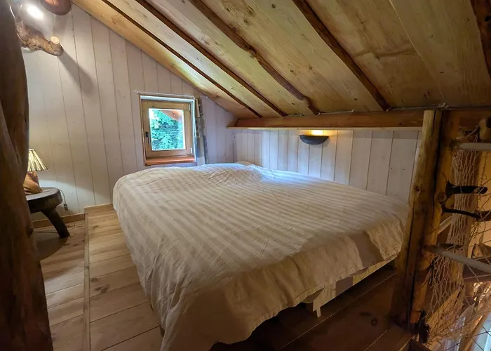 Fuste Insolite Avec Balcon Et Terrasse Dans Les Vosges - Fr-1-589-241 度假居