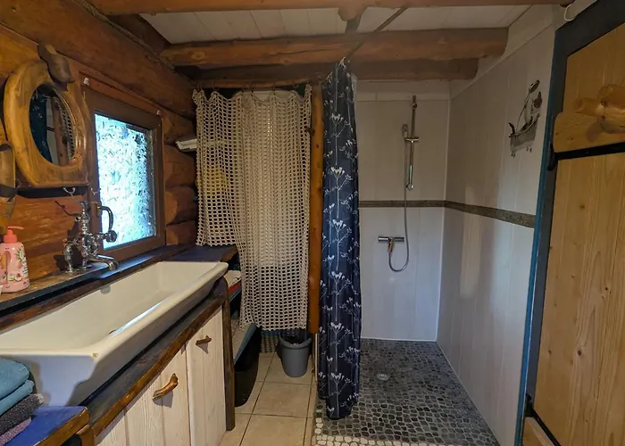 Fuste Insolite Avec Balcon Et Terrasse Dans Les Vosges - Fr-1-589-241 度假居 勒索里